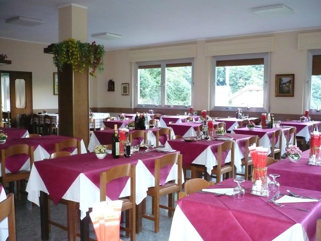 Albergo Ristorante Regina 보그난코 외부 사진