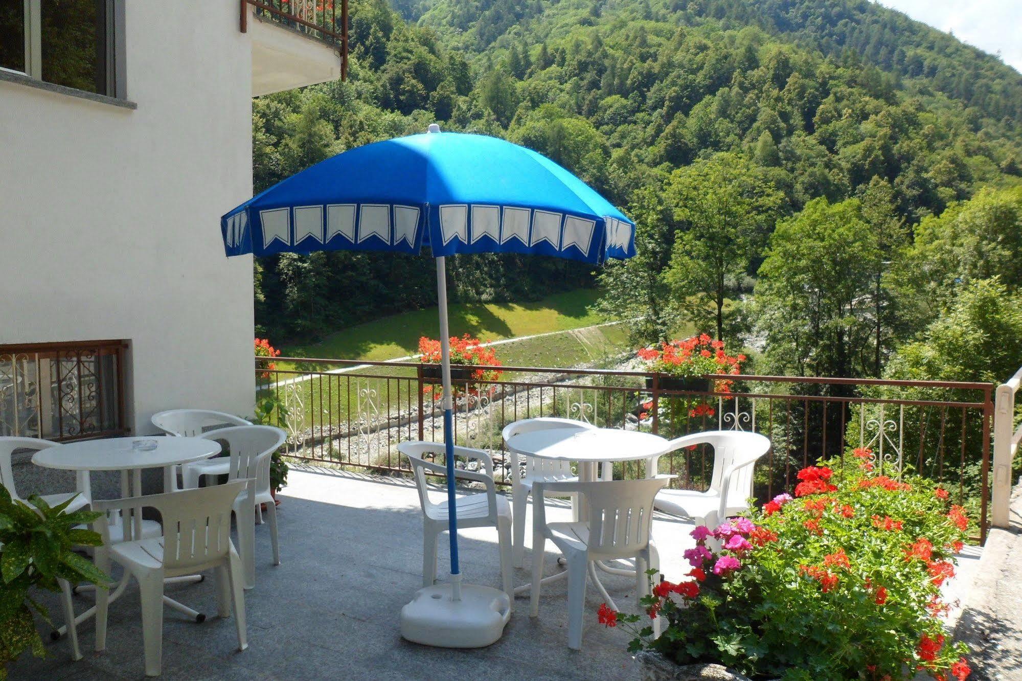 Albergo Ristorante Regina 보그난코 외부 사진