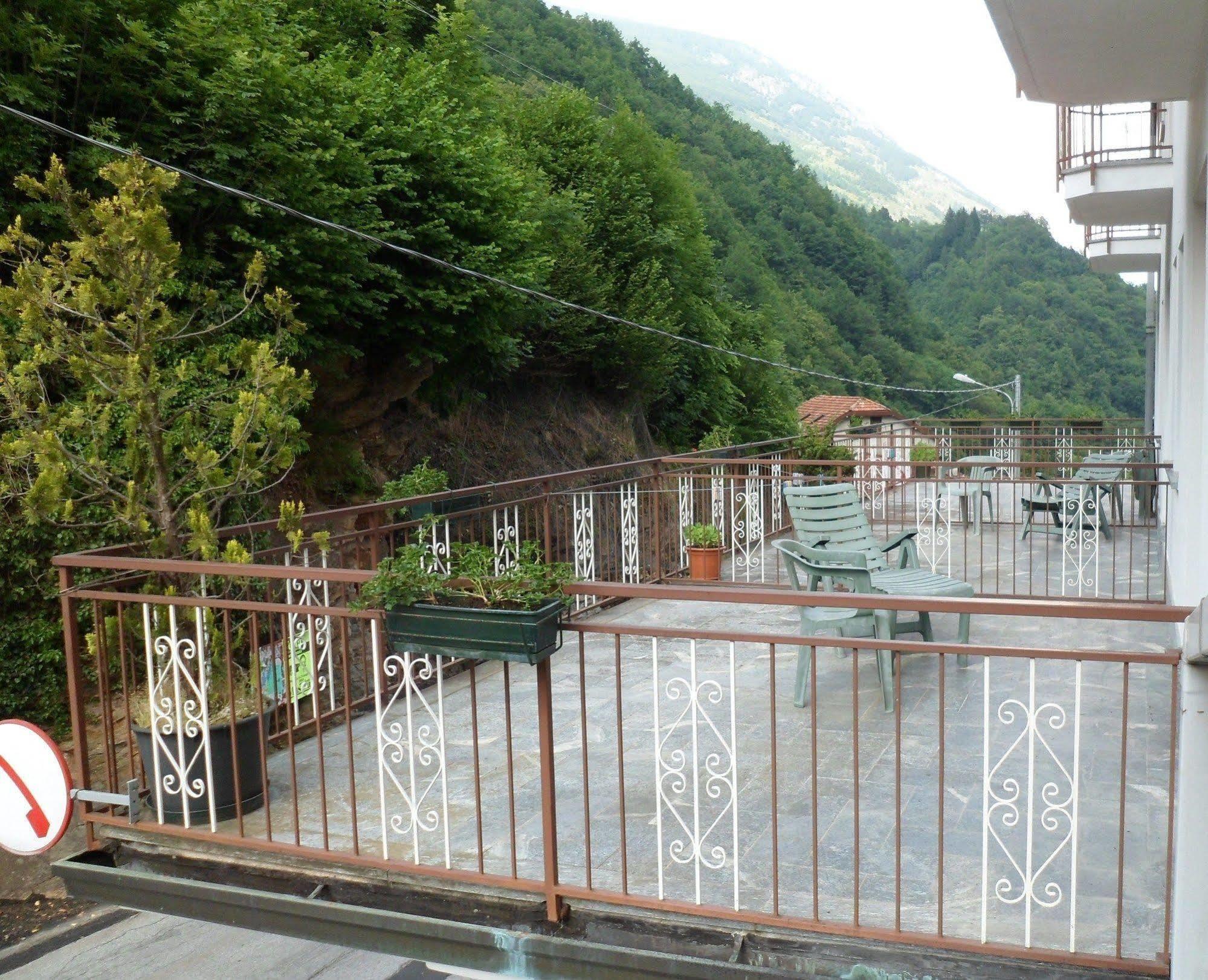 Albergo Ristorante Regina 보그난코 외부 사진