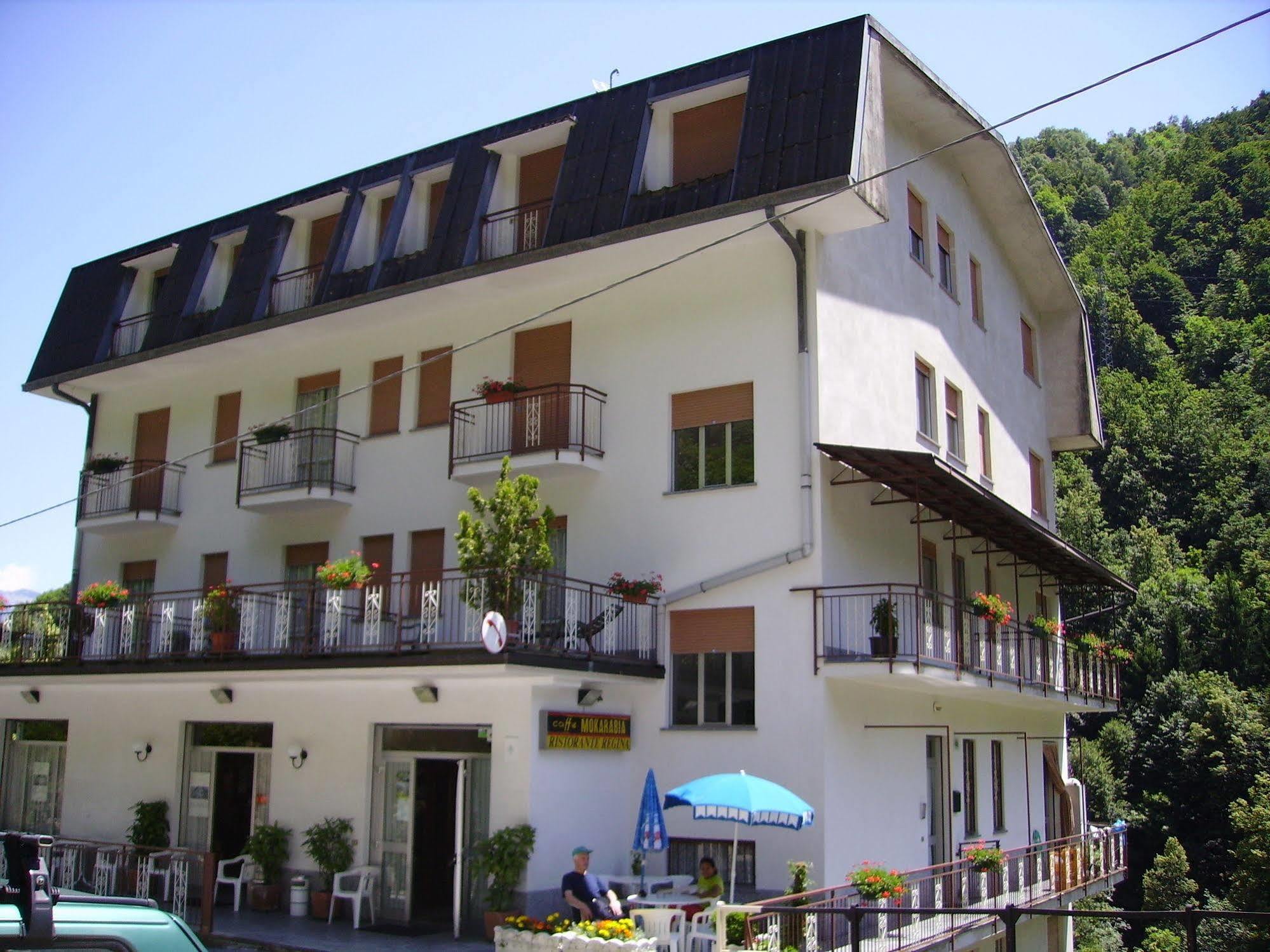 Albergo Ristorante Regina 보그난코 외부 사진